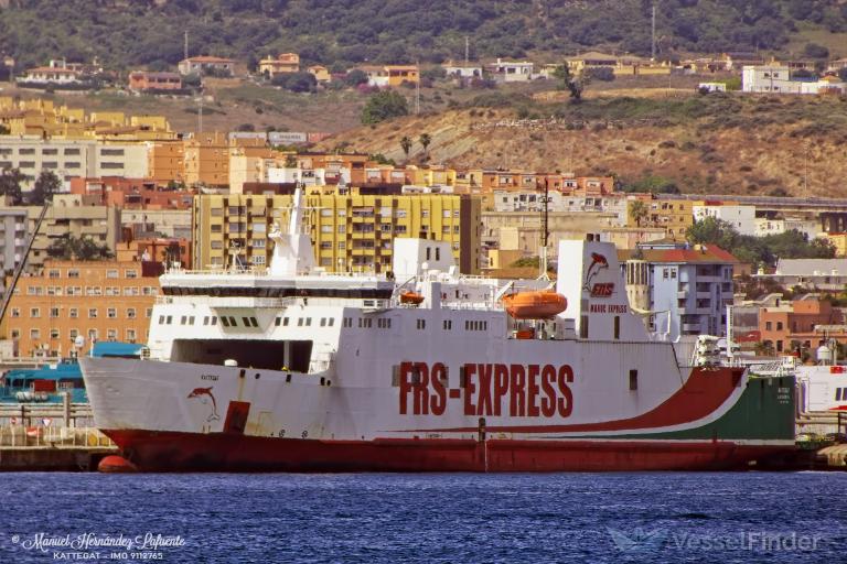 ship photo