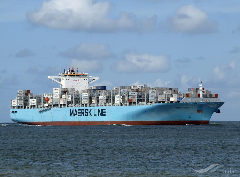 MAERSK GENOA photo